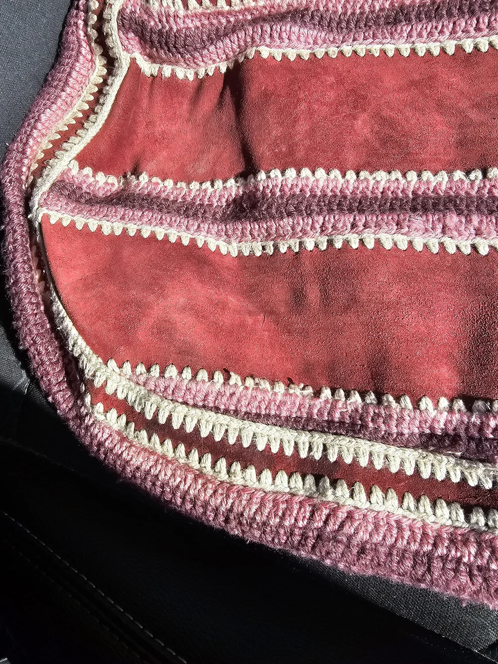 Isabella Fiore Pink Floral Embroidered Hobo Bag - Picture 3 of 8